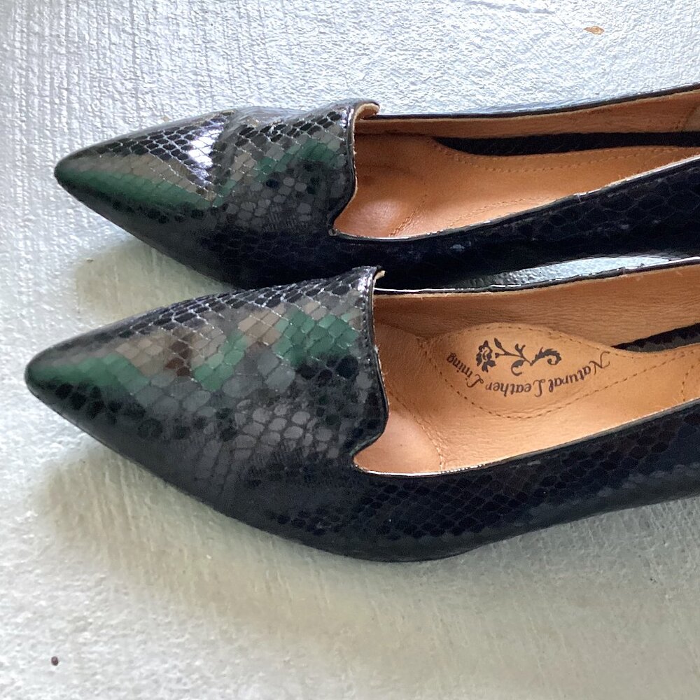 Black Leather Croco Style Pumps, Size 7 Shiny Crocodile, Office Shoes Heel Dress